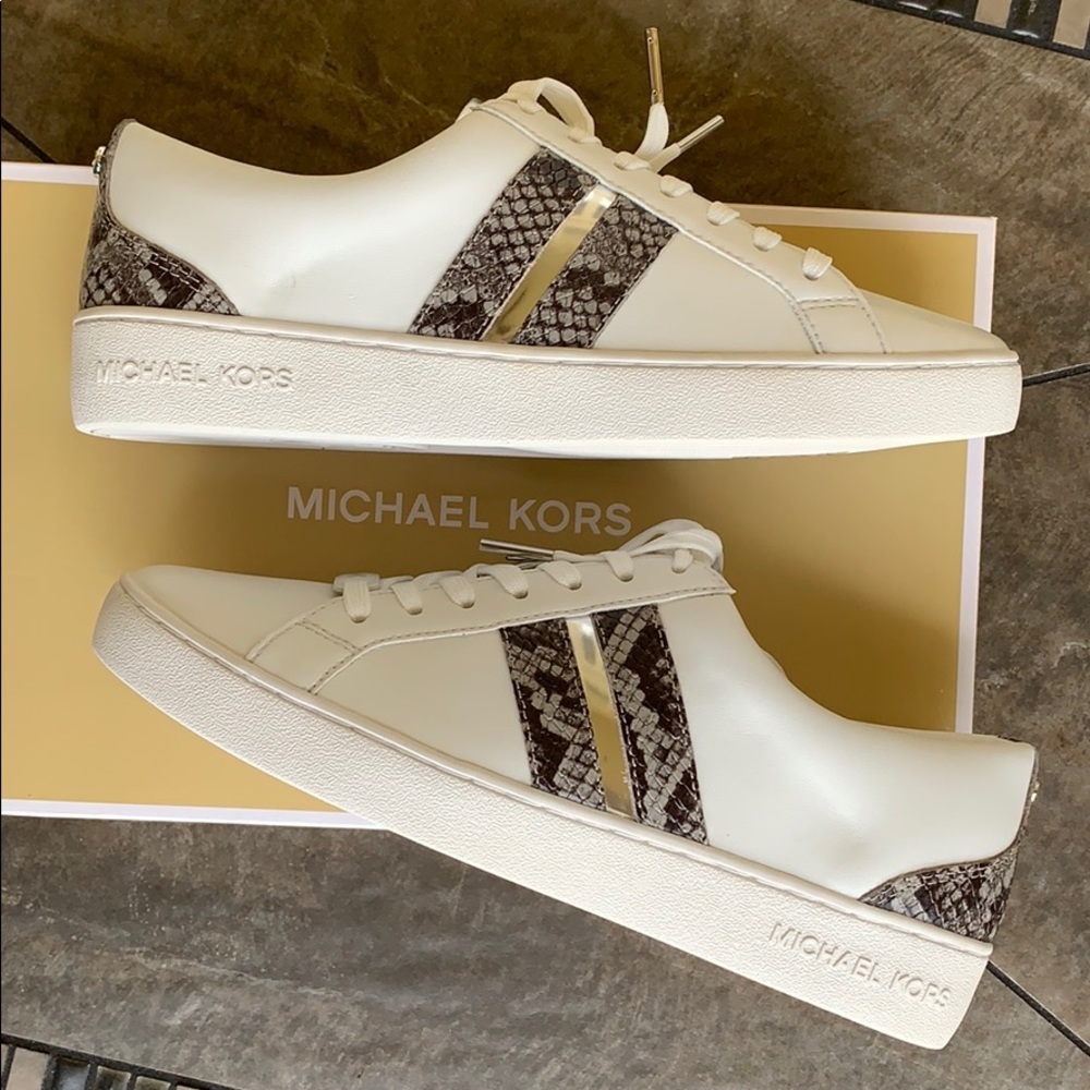 MICHAEL KORS CATELYN STRIPE LACE UP NAPPA PU PEARL - Picture 15 of 16